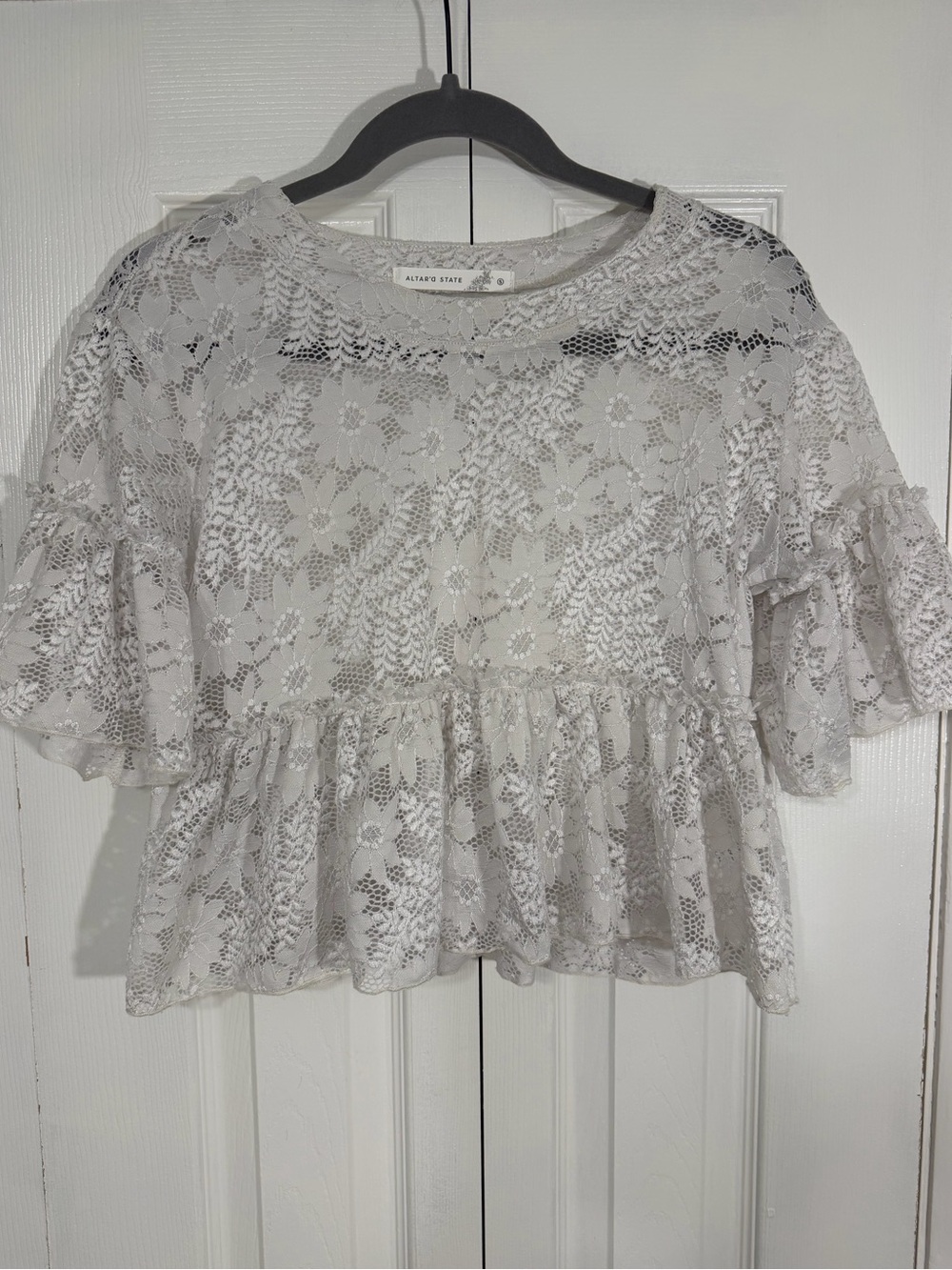 Altar’d State Lace Peplum Top S White
